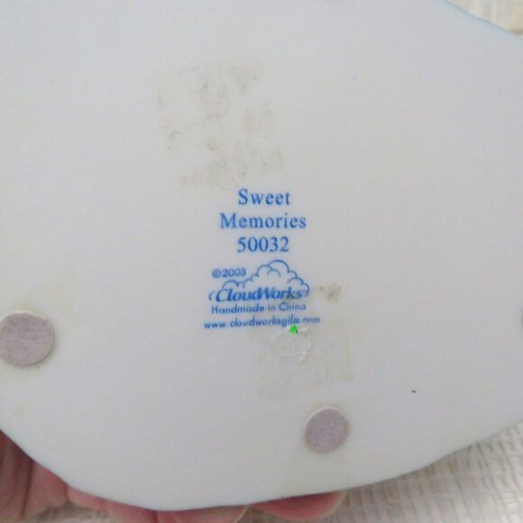 Cloud Works Figurine Sweet Memories 50032 Boy with Dog at Fishing Hole - Picture 6 of 6